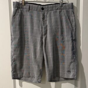 Travis Matthew Men's Gray Plaid Shorts size 34